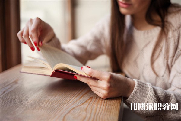 湖南哪里的中職學校能讀計算機電商設(shè)計專業(yè)專業(yè)