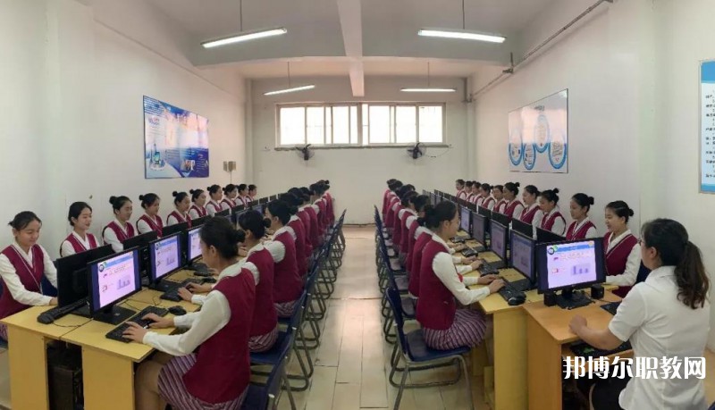 大連航空管理中等職業(yè)技術(shù)學(xué)校怎么樣、好不好